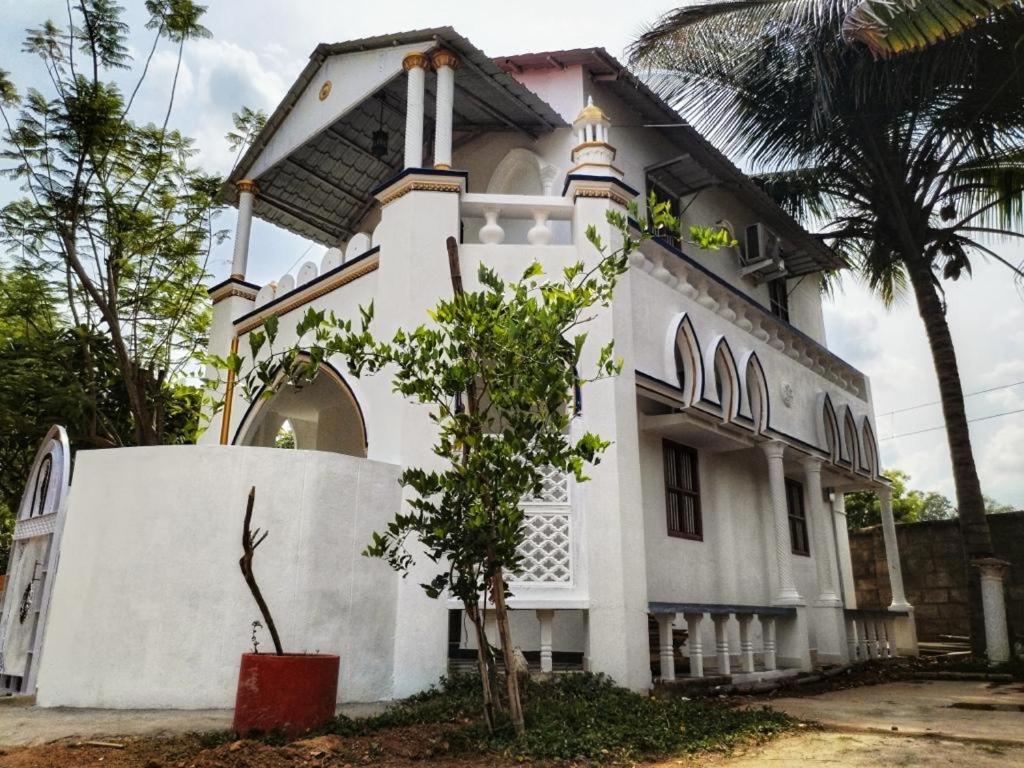 Meena Mahal Cottage Karaikudi Eksteriør billede